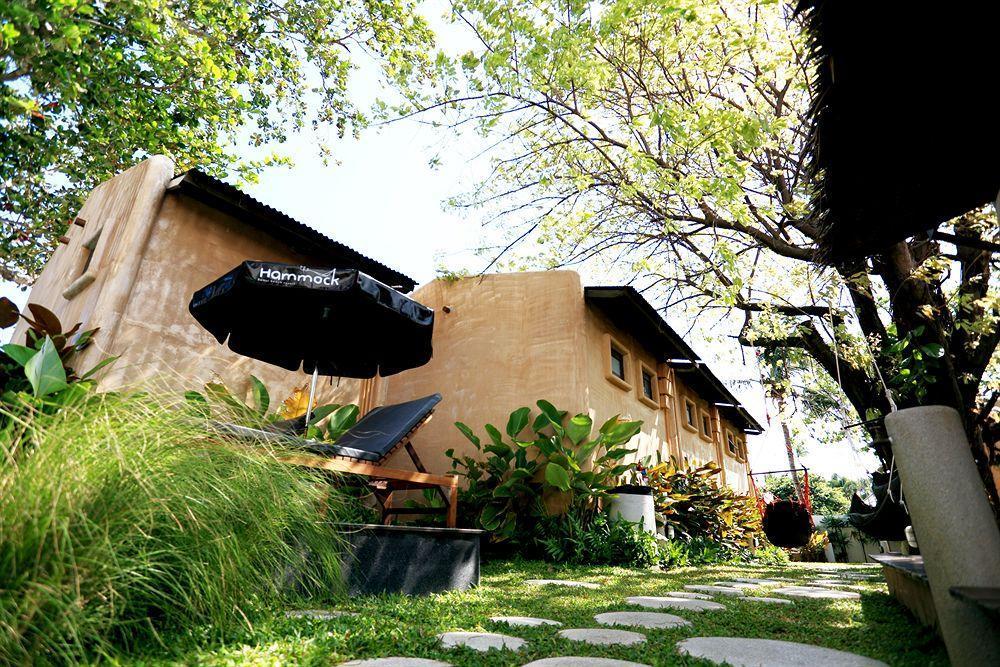 Hutcha Resort Menam-part Kültér fotó