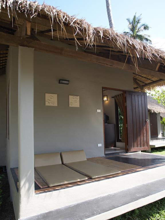 Hutcha Resort Menam-part Kültér fotó